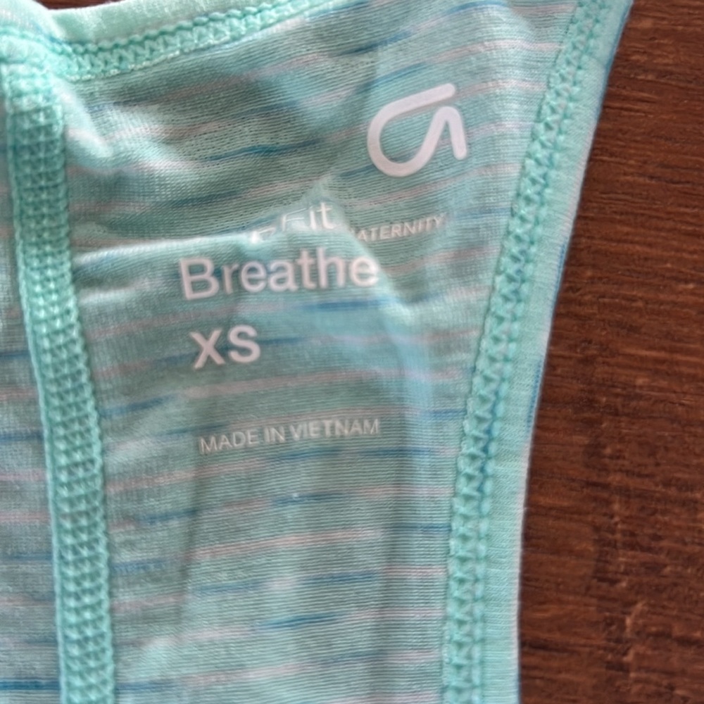 Gap Fit Maternity Breathe Tank - Picture 3 of 5